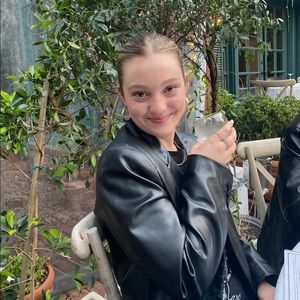 Meet your Posher, Hope